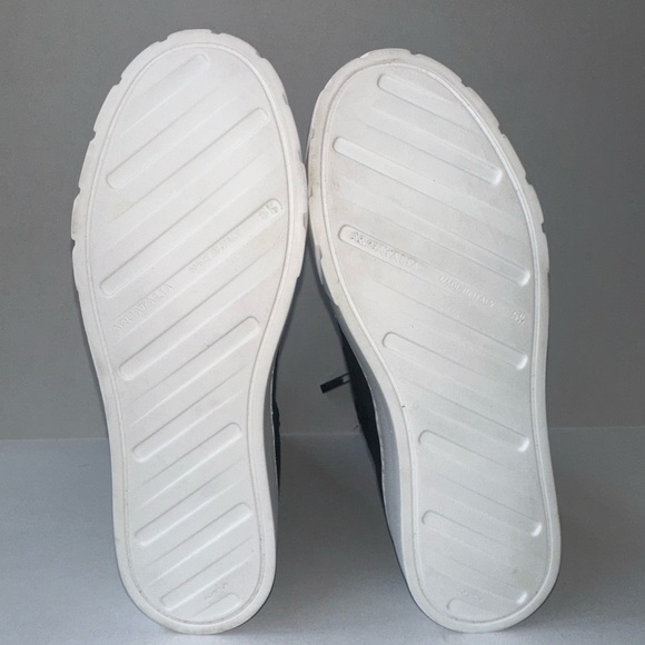 Aquatalia Black Quilted Suede Ankle Boot With Rubber Sole Size 5.5 Like New! - Picture 3 of 9